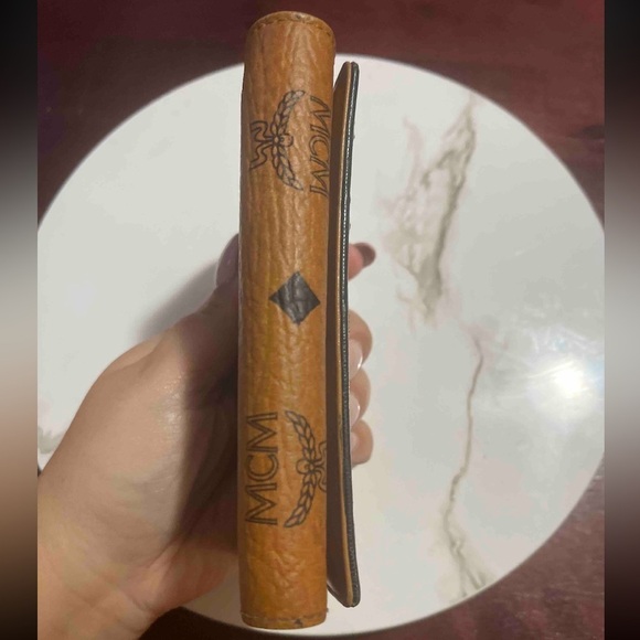 HP🎉MCM Brown Leather Wallet, MCM Studs, Pink strip FINAL PRICE - Picture 5 of 12